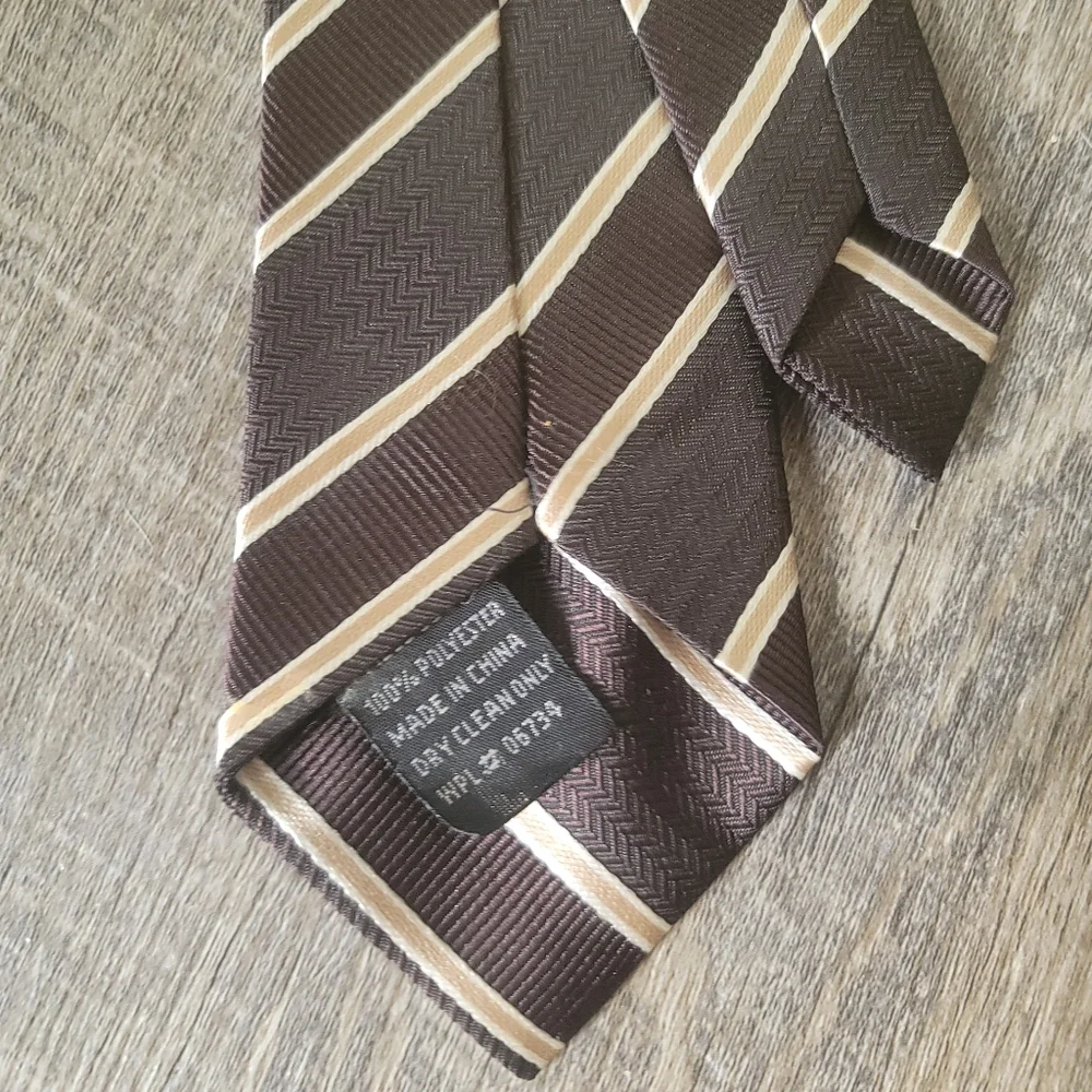 Brown Small child's clip tie 100% polyester (unisex)